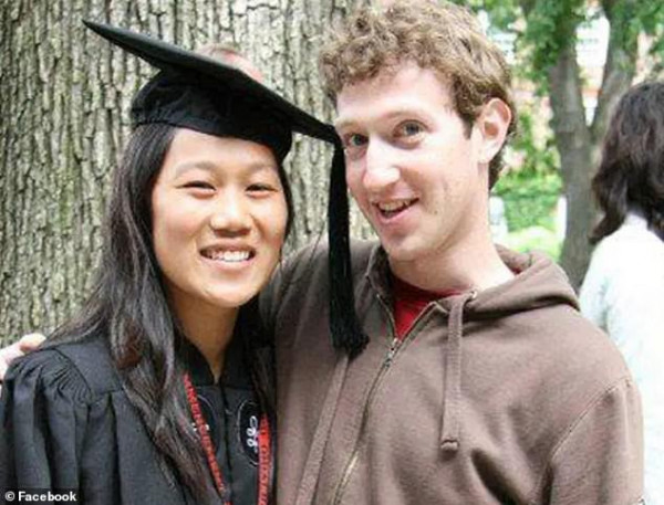 Мем: Марк Цукерберг и его будущая жена Присцилла Чан в молодости, Брюттон