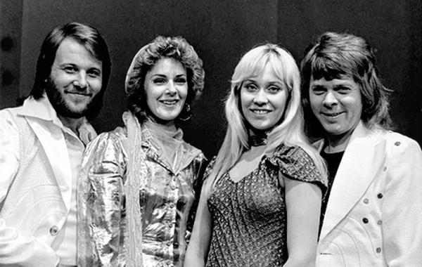 Мем: ABBA. Фото 1974 года, Брюттон