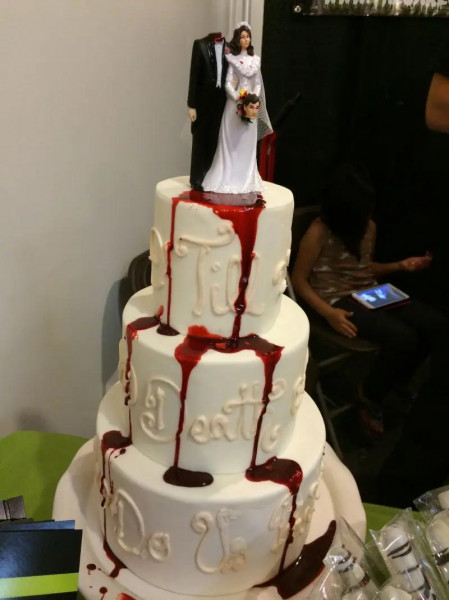 Мем: Свадебный тортик, Брюттон