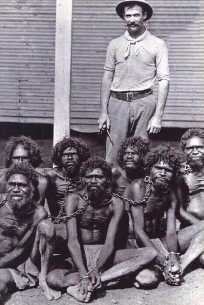 Мем: австралийский поселенец не смеет присесть в присутствии коренных жителей, BillyBuns