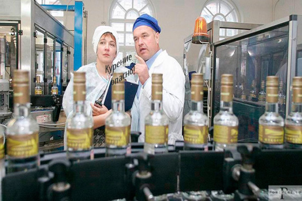 Мем: Когда все требуют продолжения банкета