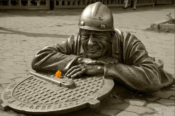 Мем: 26 февраля – День слесаря